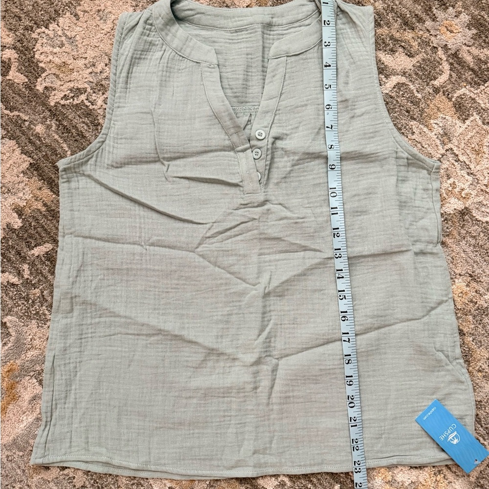 NWT Cupshe V-neck Sleeveless Top • Sage • Small - Picture 5 of 5
